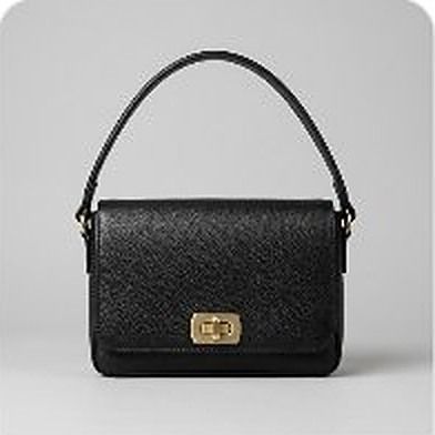 Cartera negra estilo Coach